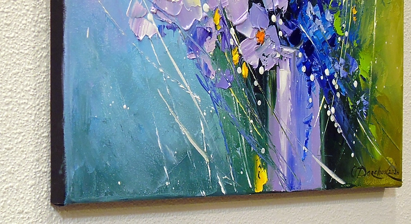 Olha Darchuk - A bouquet of morning flowers in a glass