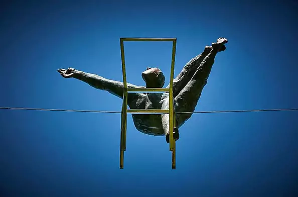 Jerzy Kędziora - Acrobat with a chair - BALANCE SCULPTURE