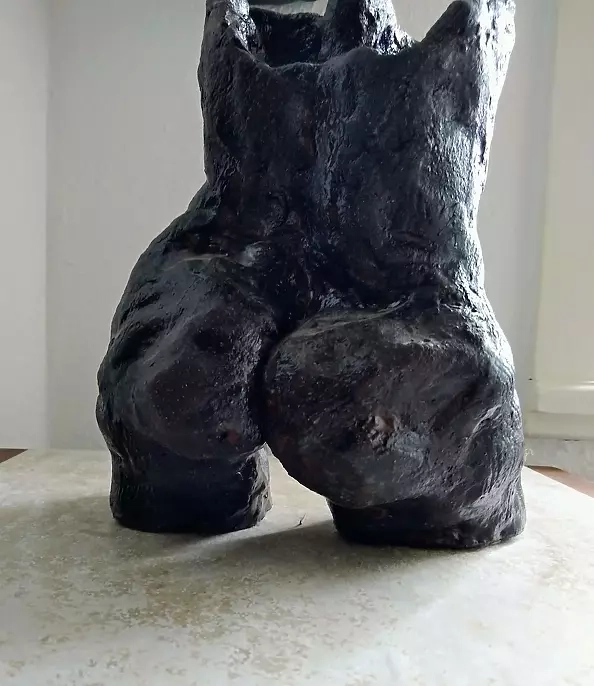 Jolanta Danys - Baroque nude on the front