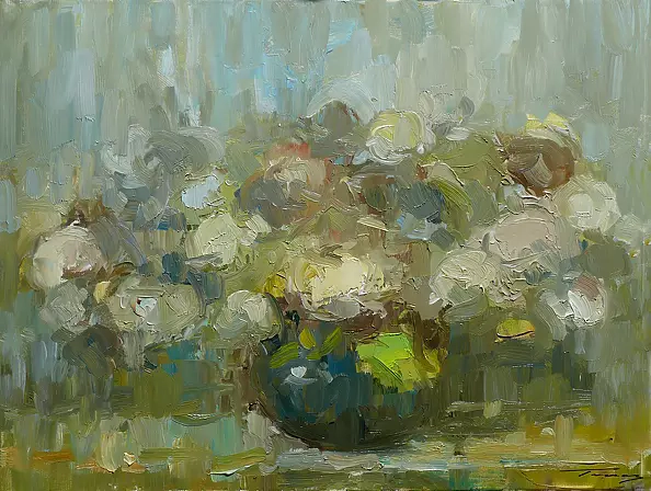 Krzysztof Tracz - White roses in a vase