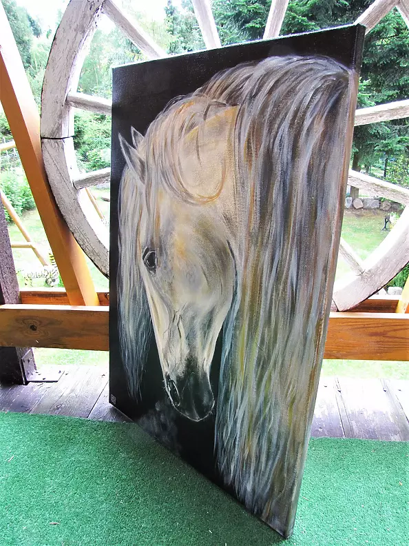 Magdalena Iwanowska - White Horse