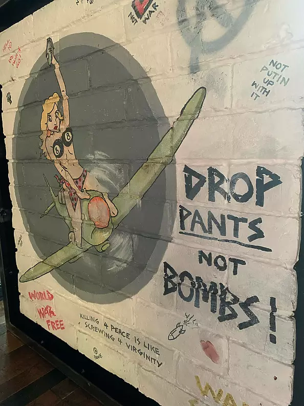 Mark Gray - Bomb Babe