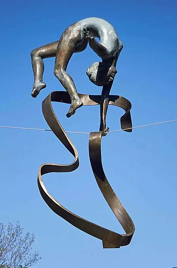 Jerzy Kędziora - Gymnast with a sash - BALANCE SCULPTURE