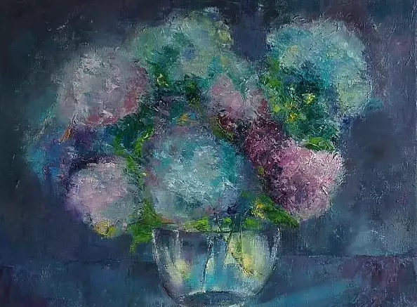 Anna Michalczak - Hydrangeas in a glass vase