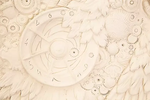 Tomasz Sętowski - Ikona czasu - PŁASKORZEŹBA CERAMICZNA