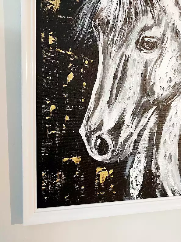 Agnieszka Mantaj - Horse in gold