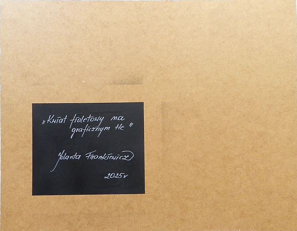 Jolanta Frankiewicz - Purple flower on a geometric background