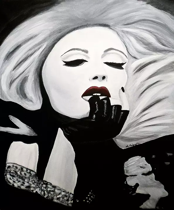 Angie Majewska - Madonna