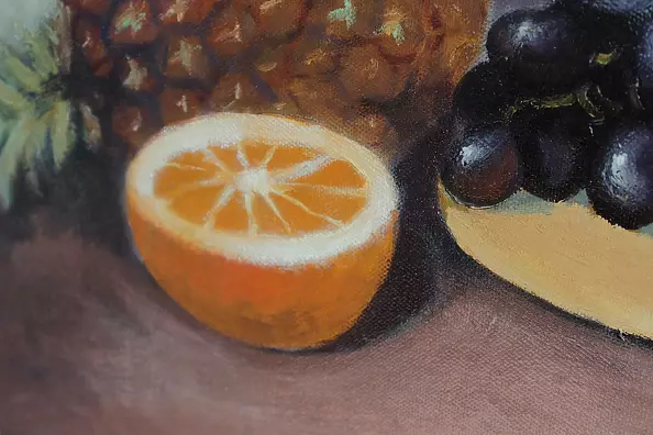 Bożena Mozolewska - Martwa natura z winogronami, pomarańczem i ananasem