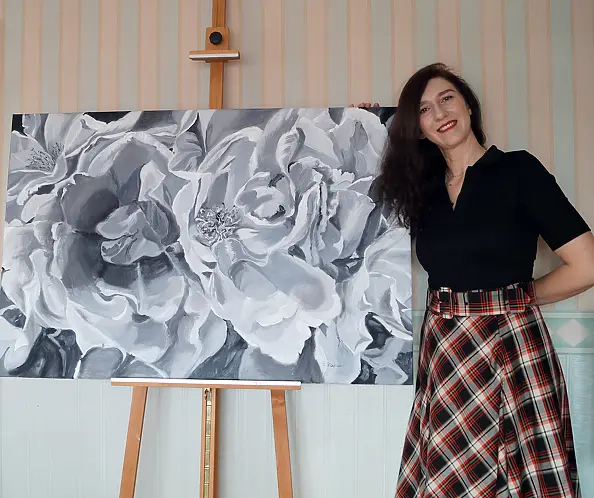 Ewa Słodzińska - Monochromatic roses