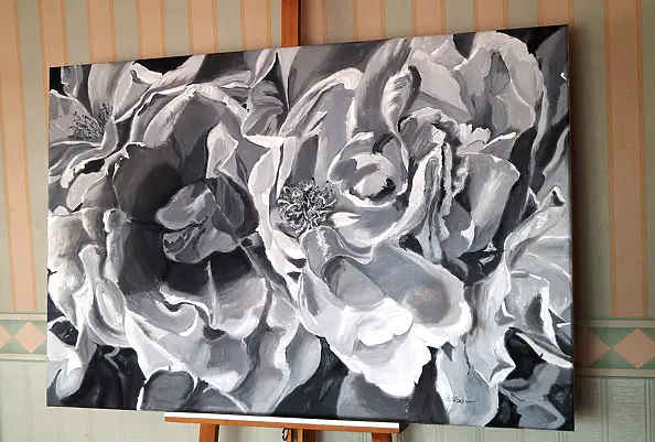 Ewa Słodzińska - Monochromatic roses
