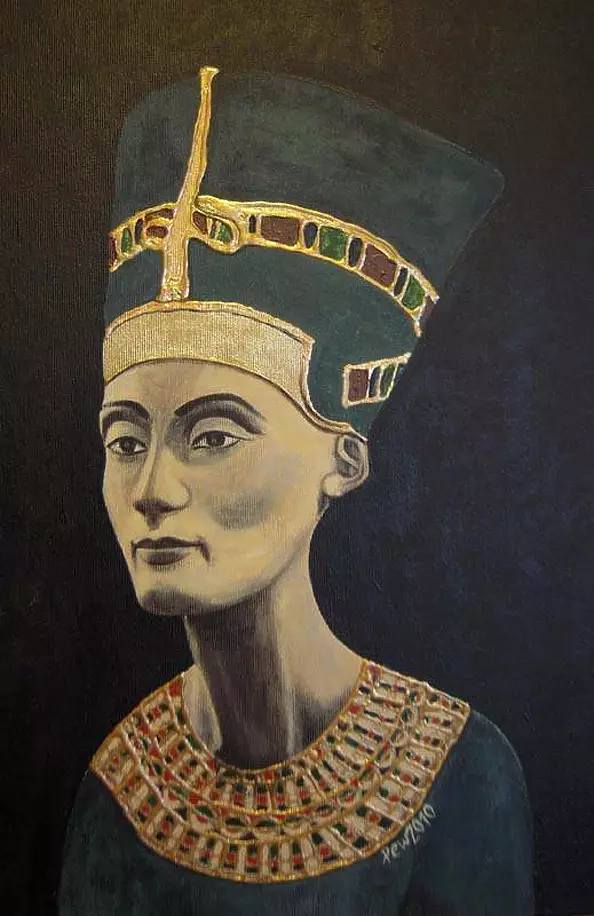 Ewa Pluskiewicz - Nefertiti