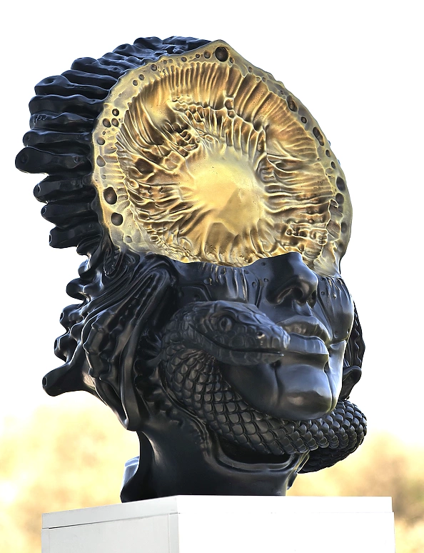 Krzysztof Plonka - Nutrix Venera  rzeźba 