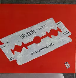 Maciej Grzeszak - de-objectification - a razor blade