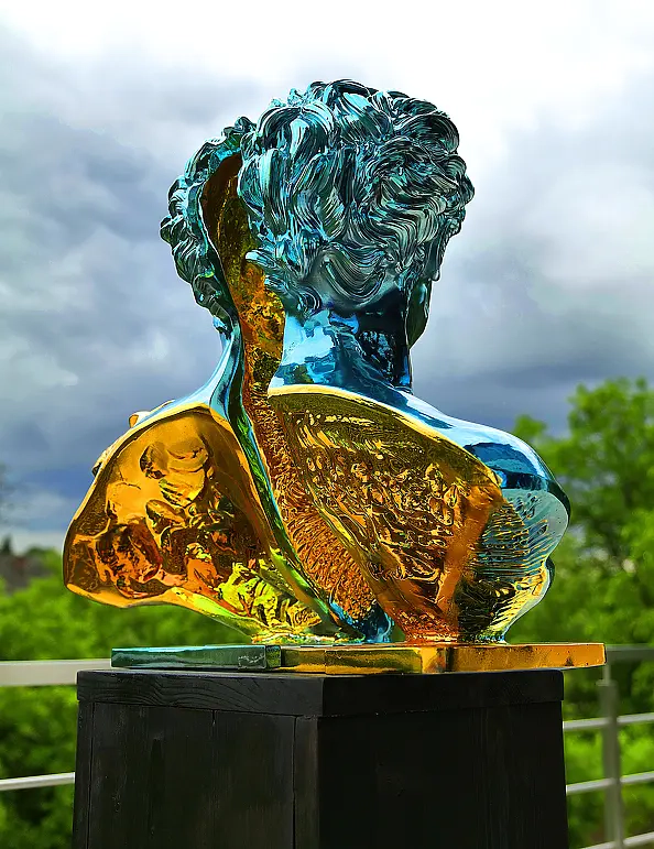 Krzysztof Plonka - PERSEUS TURQUOISE GOLD rzeźba 