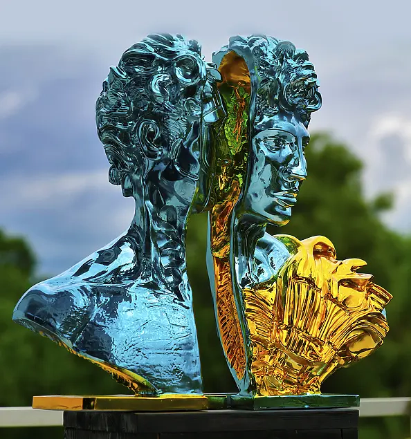 Krzysztof Plonka - PERSEUS TURQUOISE GOLD rzeźba 