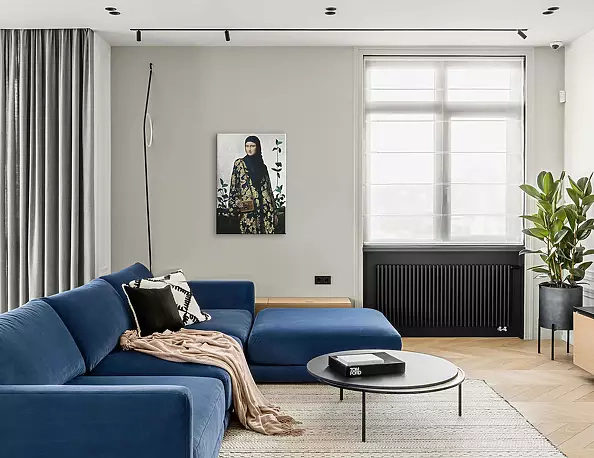 Nataliya Bagatskaya - "The Promenade" Please support this Ukrainian artist