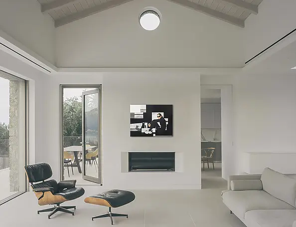 Nataliya Bagatskaya - Fragmented Presence