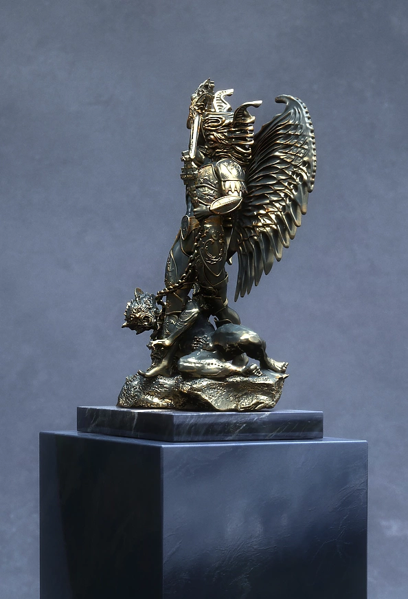 Krzysztof Plonka - Rzeźba " Decretation Divinorum "