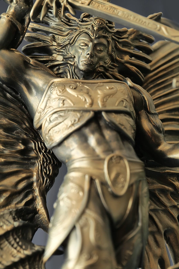 Krzysztof Plonka - Rzeźba " Decretation Divinorum "