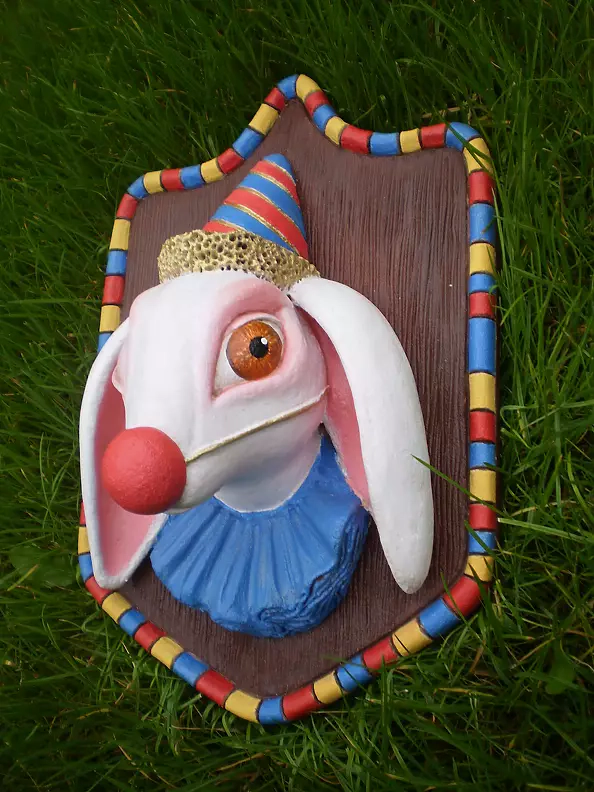 Dominika Rumińska - Sculpture of a clown rabbit