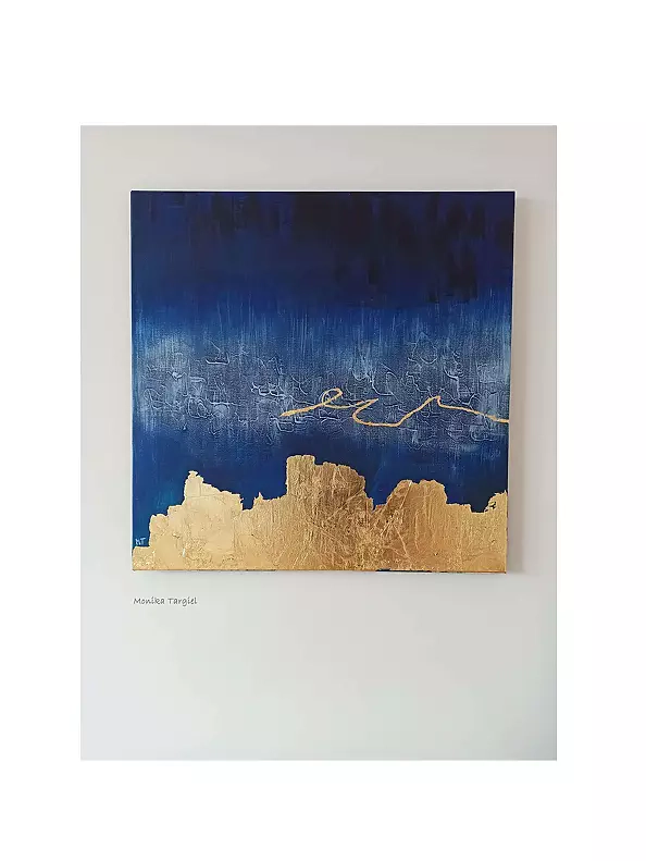 Monika Targiel - Strength. The navy blue and gold painting