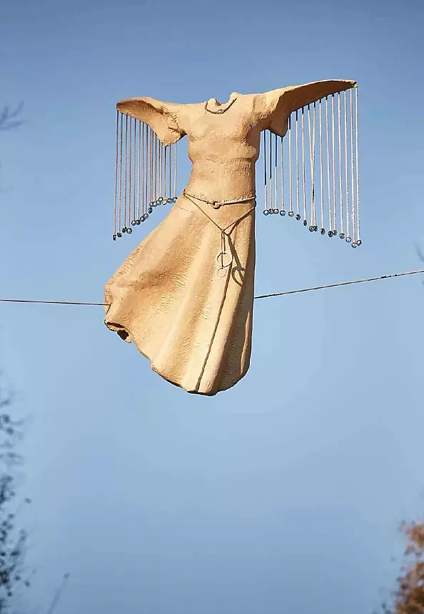 Jerzy Kędziora - Winged - BALANCED SCULPTURE
