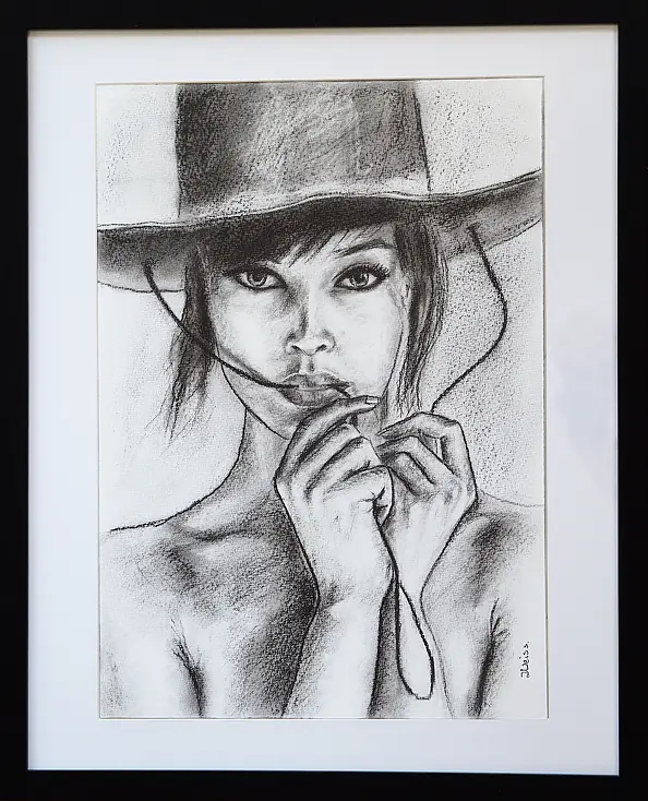 Iwona Weiss - IN A HAT