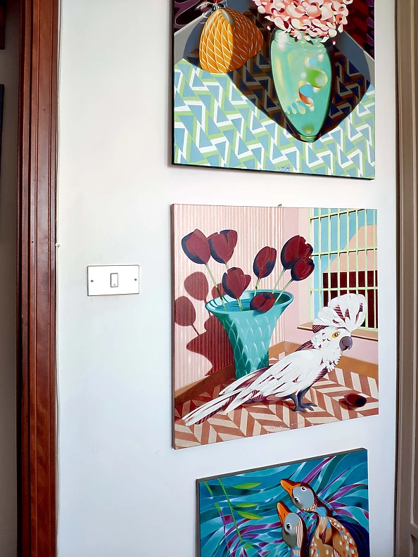 federico cortese - White cockatoo and black tulips