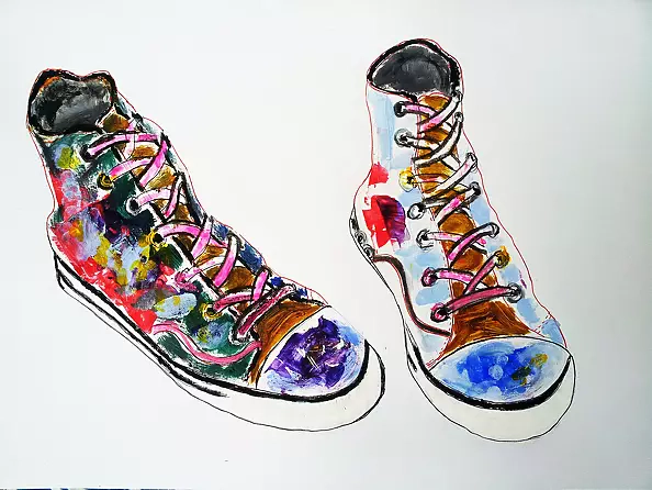 Karolina Kucharska - sneakers painting