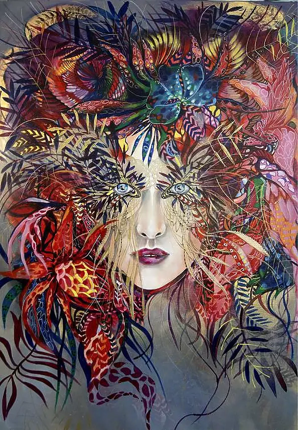 Maggie Piu - gold medusa