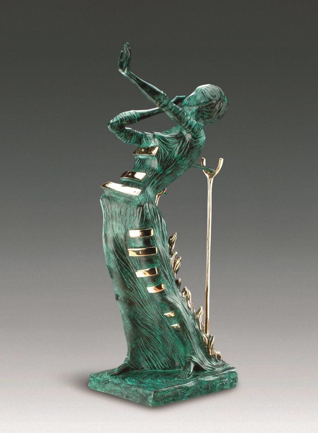 Kobieta w płomieniach - rzeźba Salvador Dali